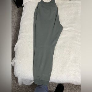 Men’s lululemon sweats